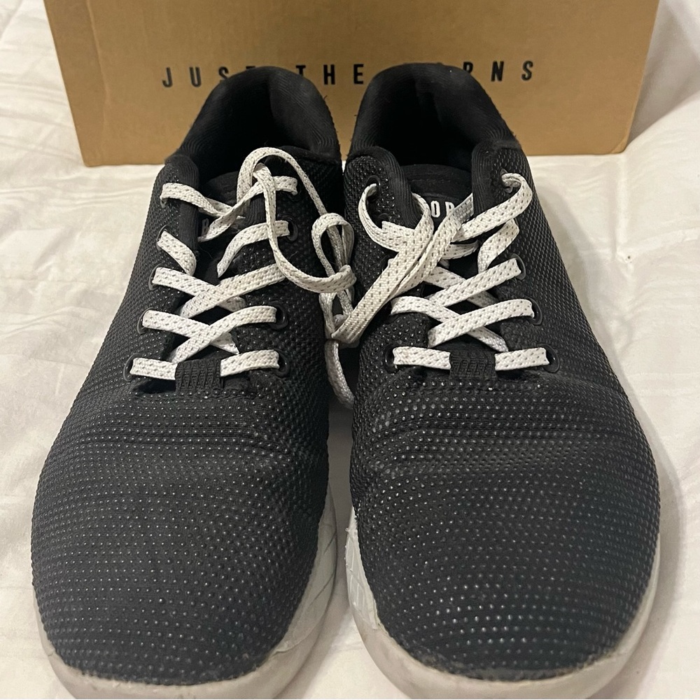 Nobull athletic trainers women’s size 9/ men’s size 7.5